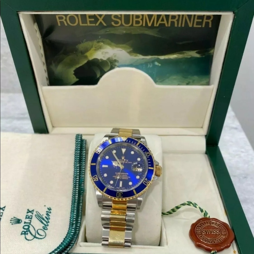 ROLEX SUBMARINER 40mm 18K GOLD DATE WATCH